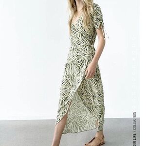 ⚪️ NWT Zara Zebra Print Wrap Midi Dress - Size XS